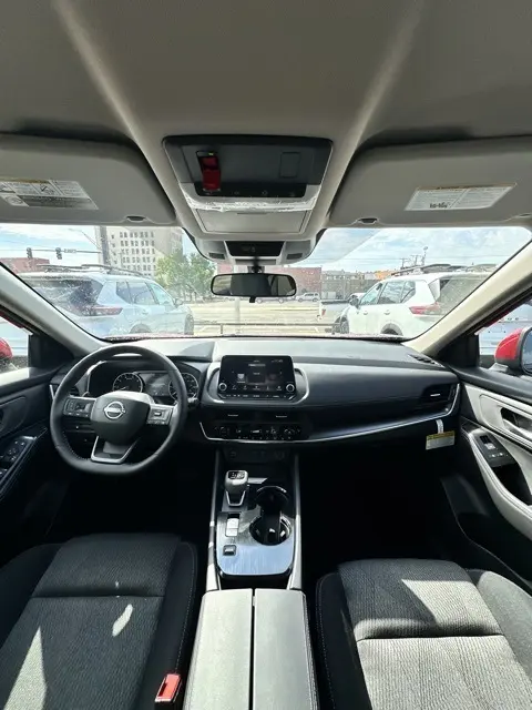 2026 Nissan Rogue SV photo 25