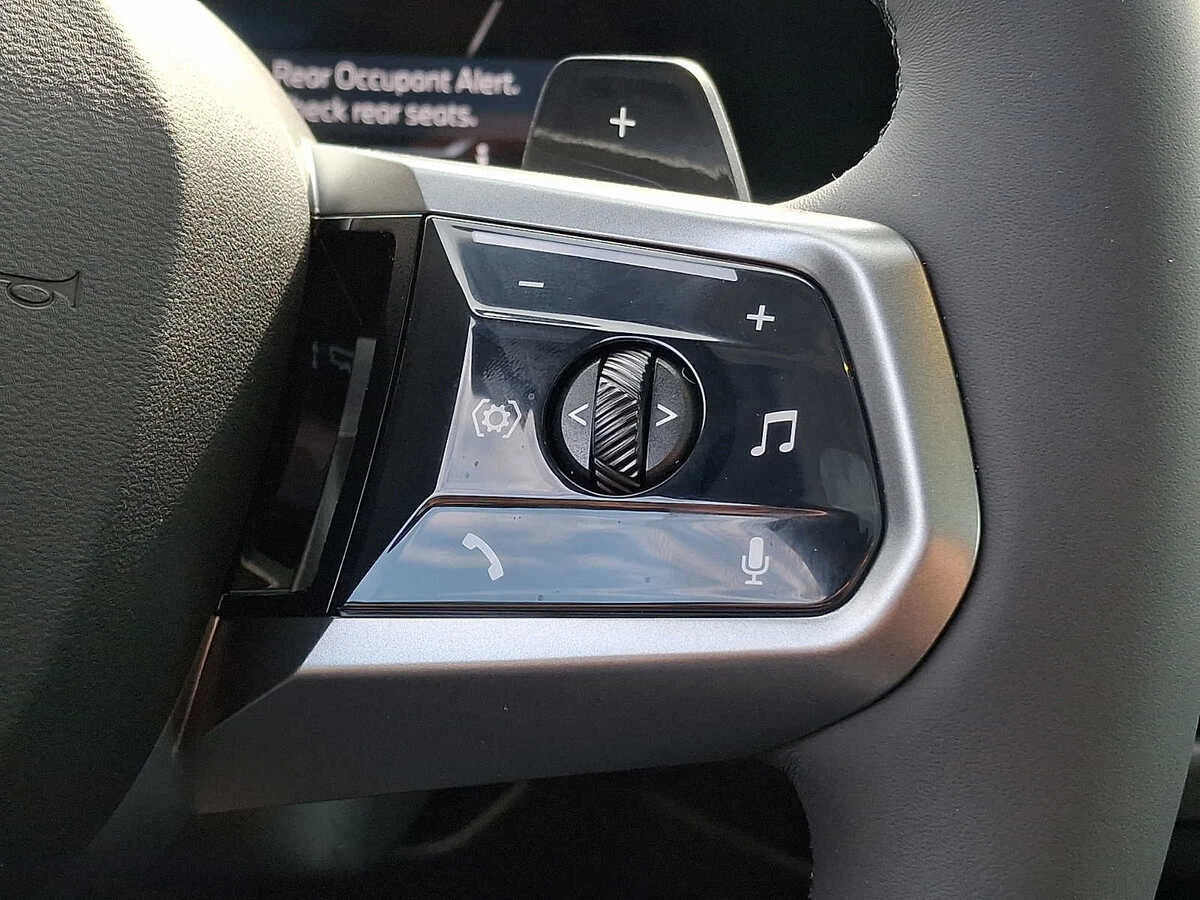 2026 BMW X3 30 - Photo 19