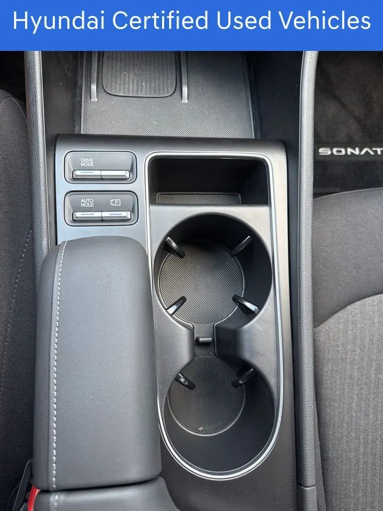2025 Hyundai Sonata SE photo 18