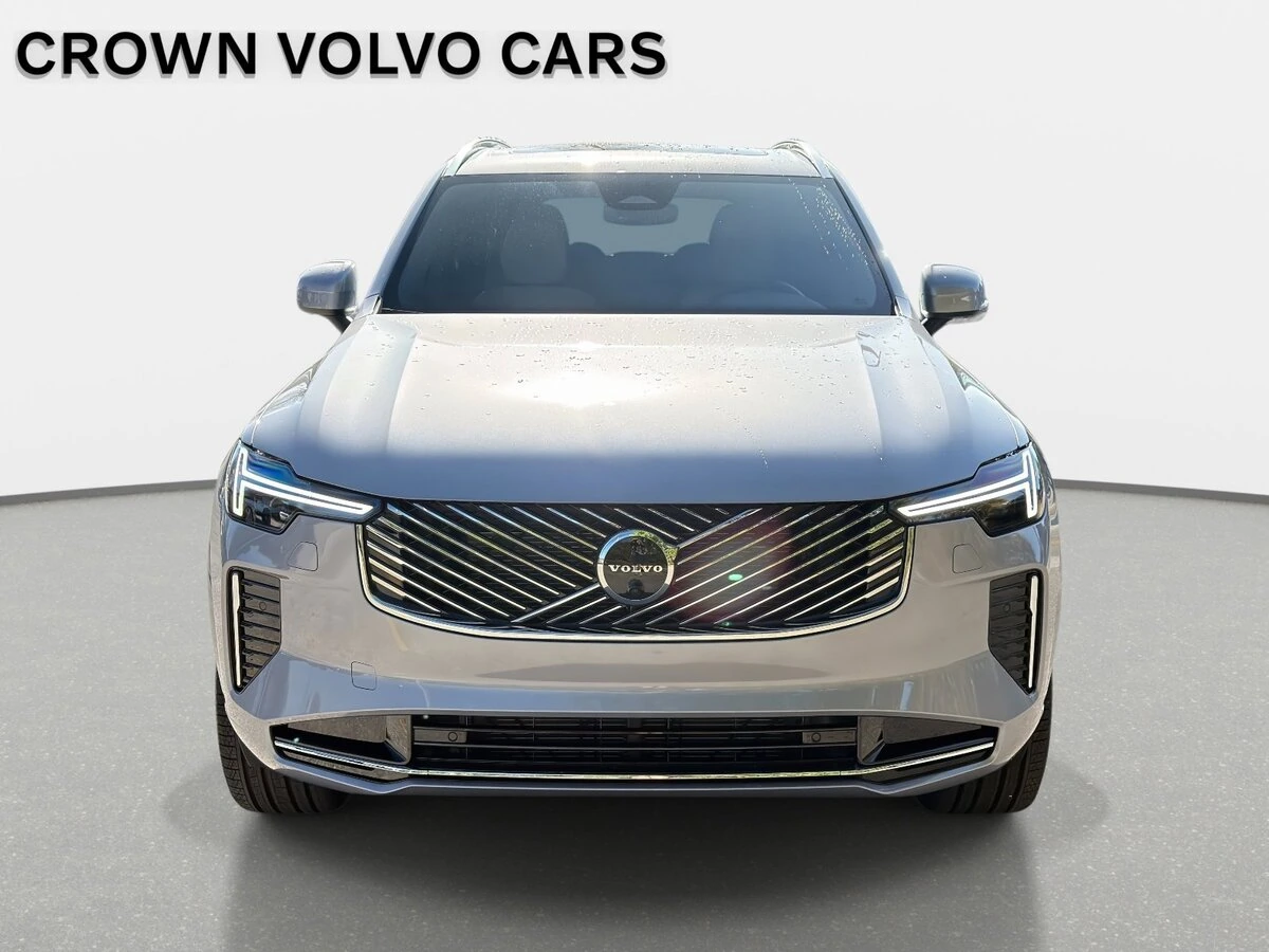 2026 Volvo - image 2