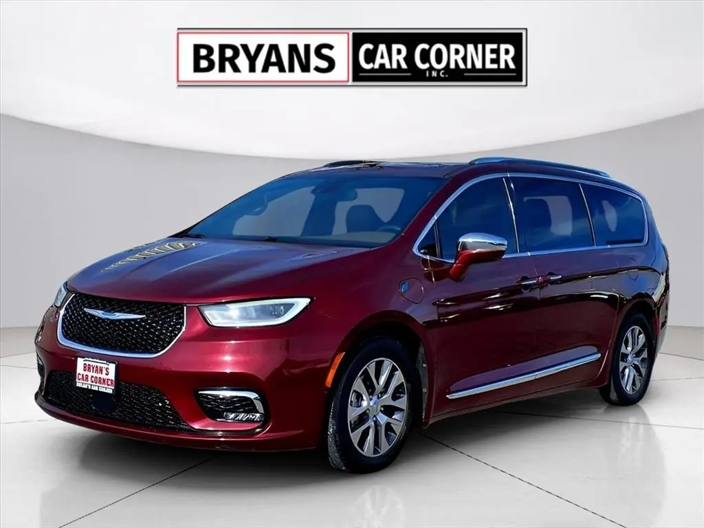 2021 Chrysler Pacifica Hybrid Limited's photo