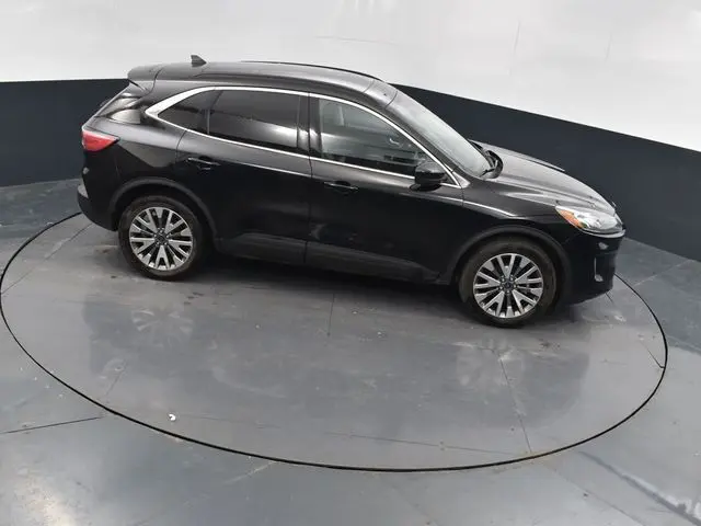 2022 Ford Escape Titanium photo 26