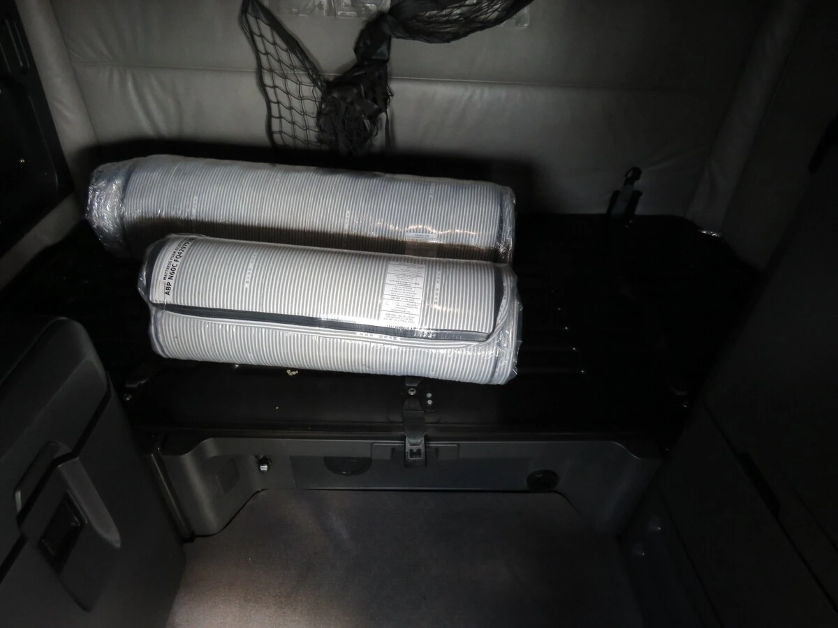 2022 Freightliner Cascadia - image 17