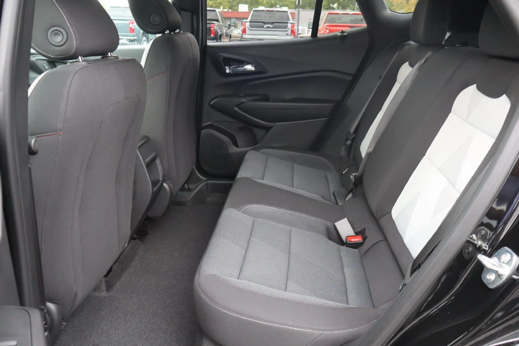2026 Chevrolet Trax RS - Photo 19