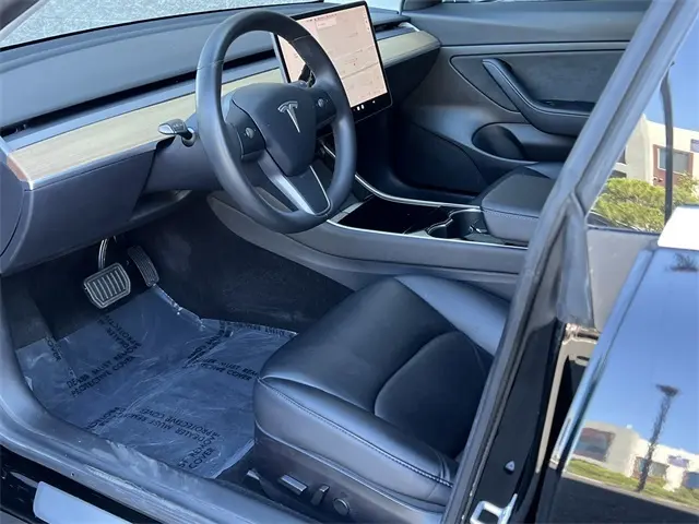 2020 Tesla Model 3 photo 10