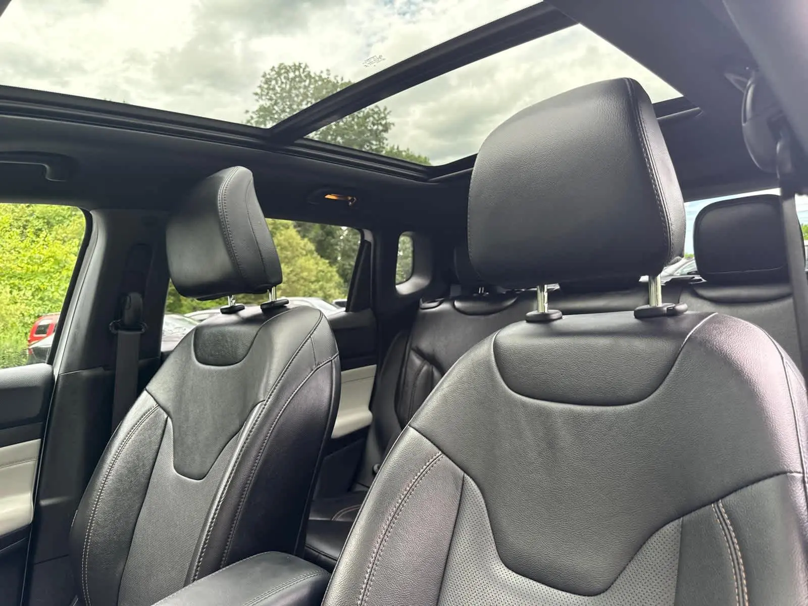 2023 Jeep Compass Limited photo 13