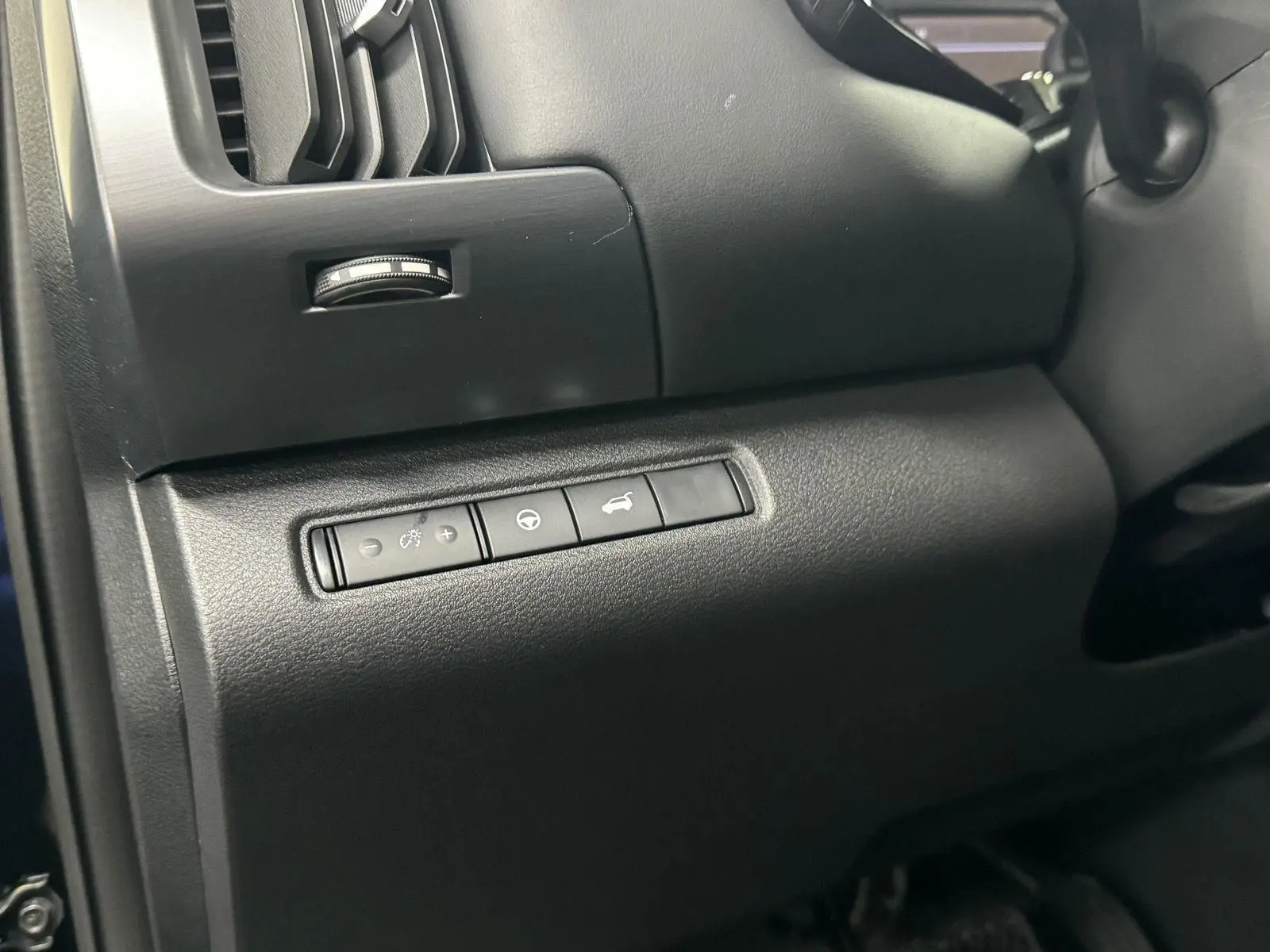 2025 Nissan Pathfinder Rock Creek photo 17