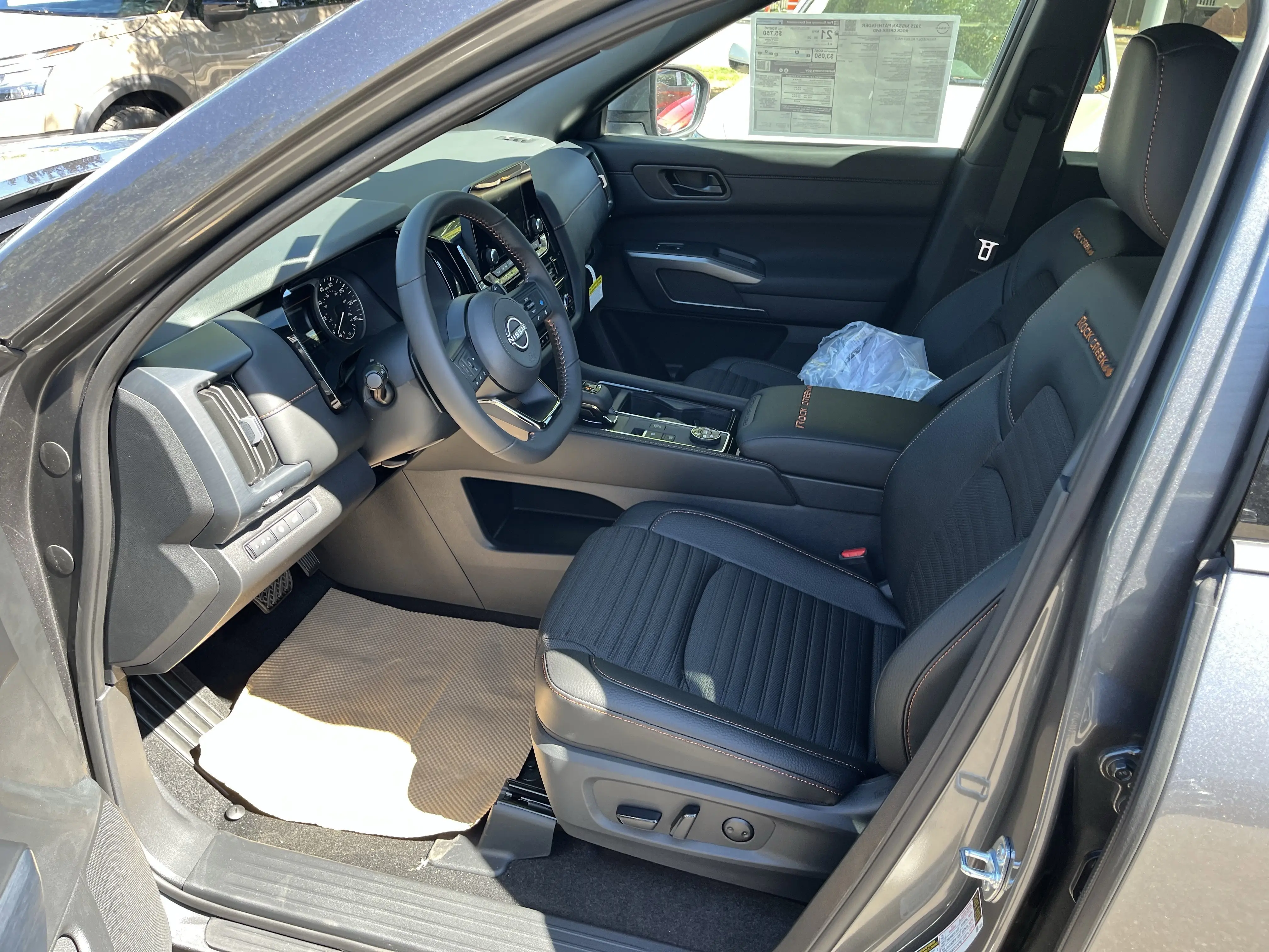2025 Nissan Pathfinder Rock Creek photo 7