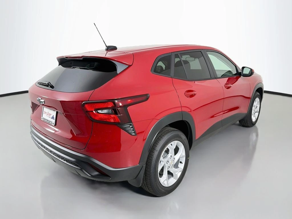 2026 Chevrolet Trax LS - Photo 7