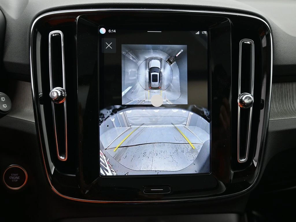 2026 Volvo XC40 Plus - Photo 13