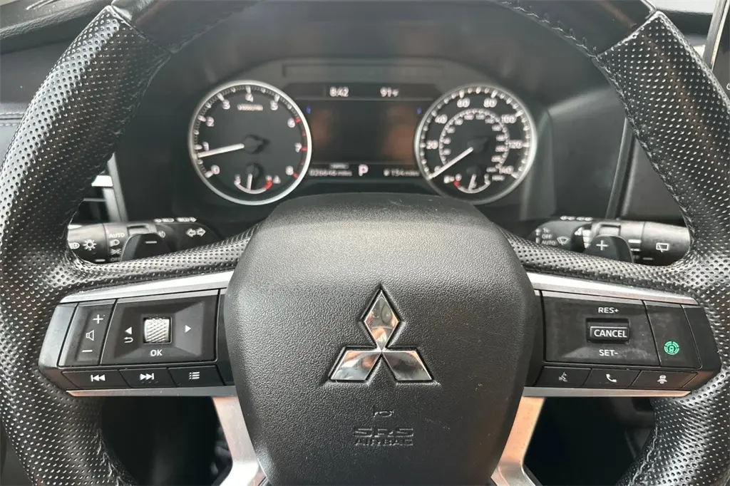 2024 Mitsubishi Outlander SE Ralliart photo 23