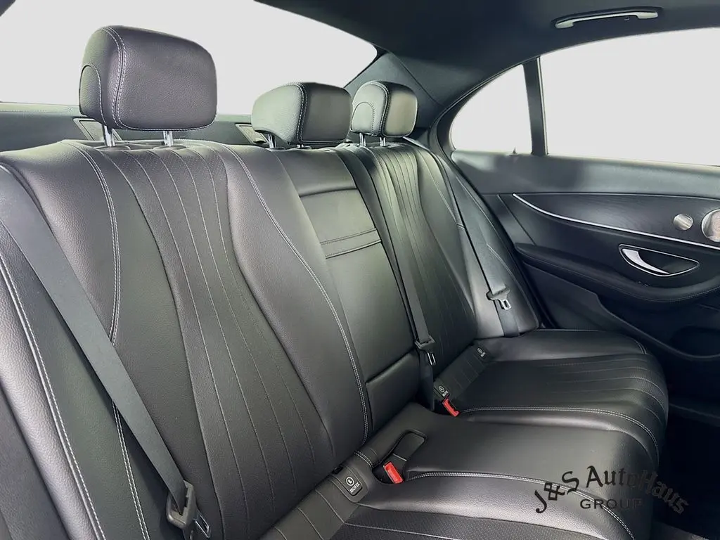 2022 Mercedes Benz E 350 photo 31