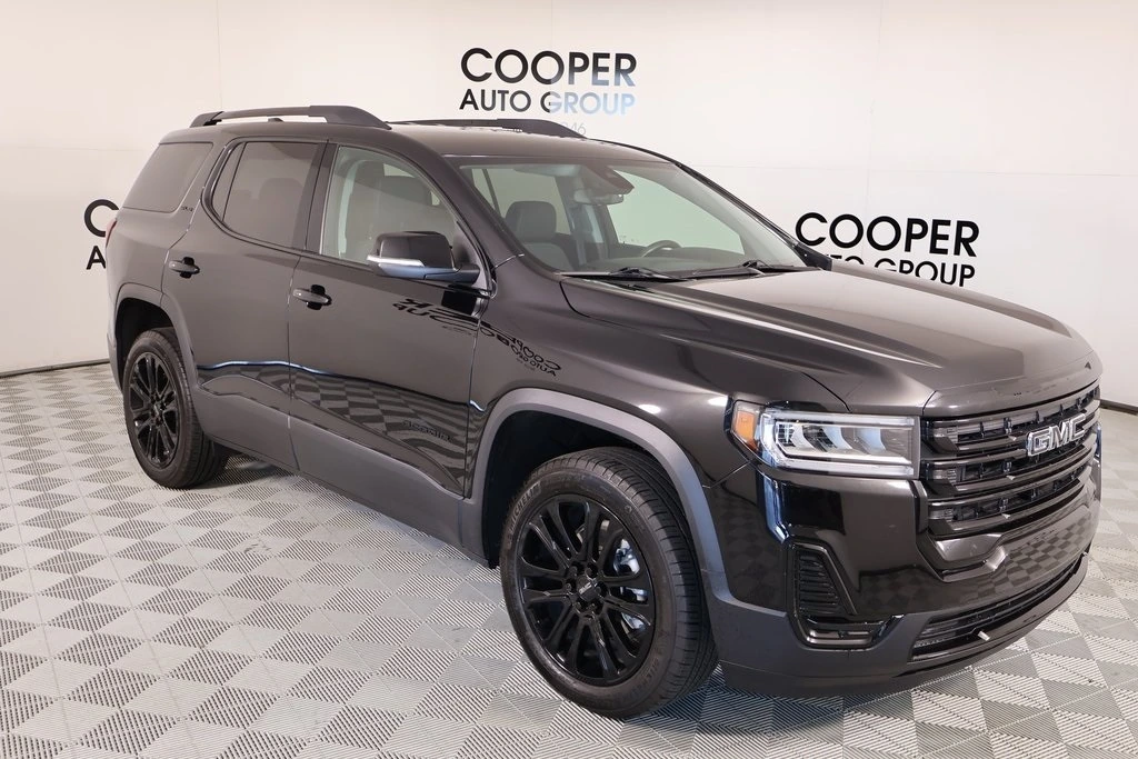 2023 GMC Acadia SL's photo