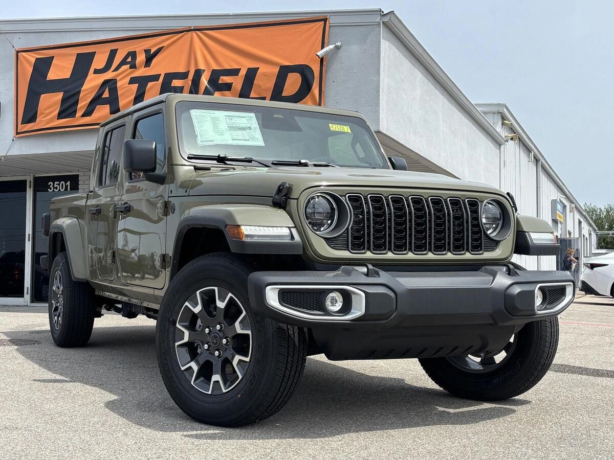2026 Jeep Gladiator Sahara