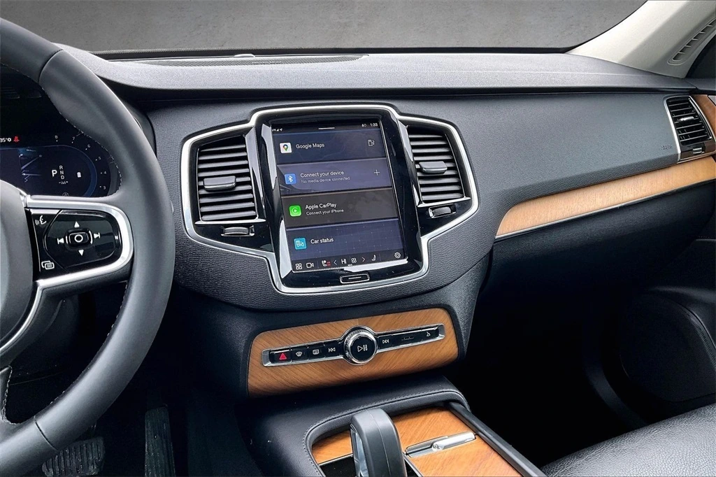 2023 Volvo - image 9