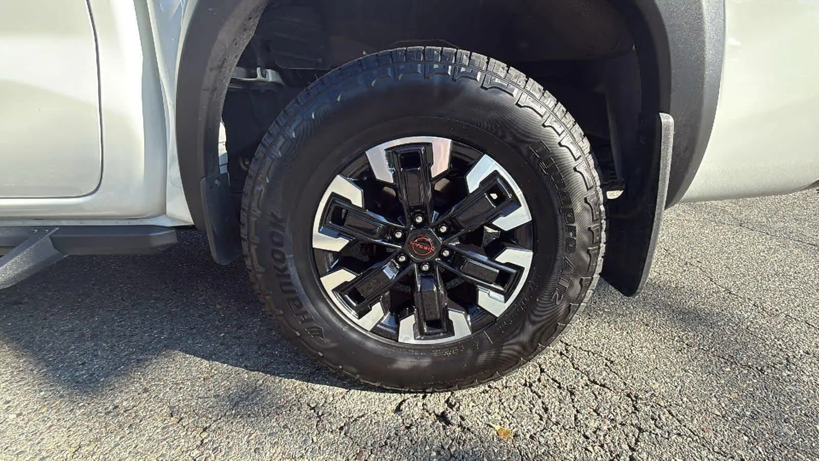 2023 Nissan Frontier PRO-4X photo 6