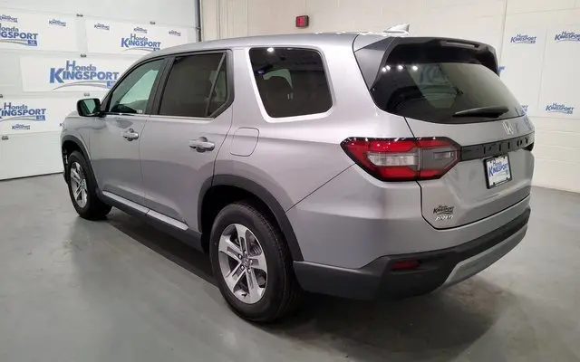 2025 Honda Pilot EX-L photo 4