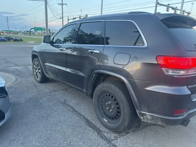 2017 Jeep Grand Cherokee Overland photo 6