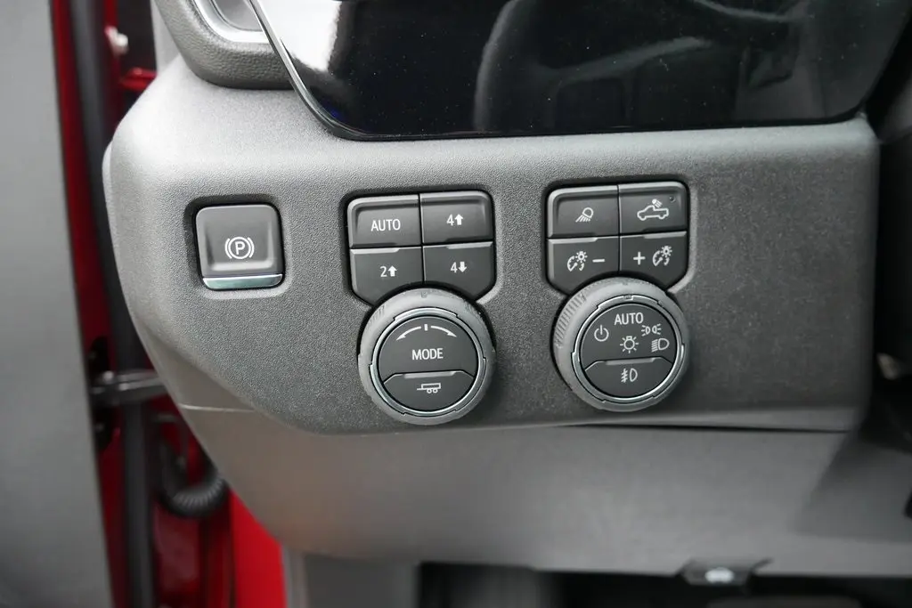 2026 Chevrolet Silverado LTZ photo 11
