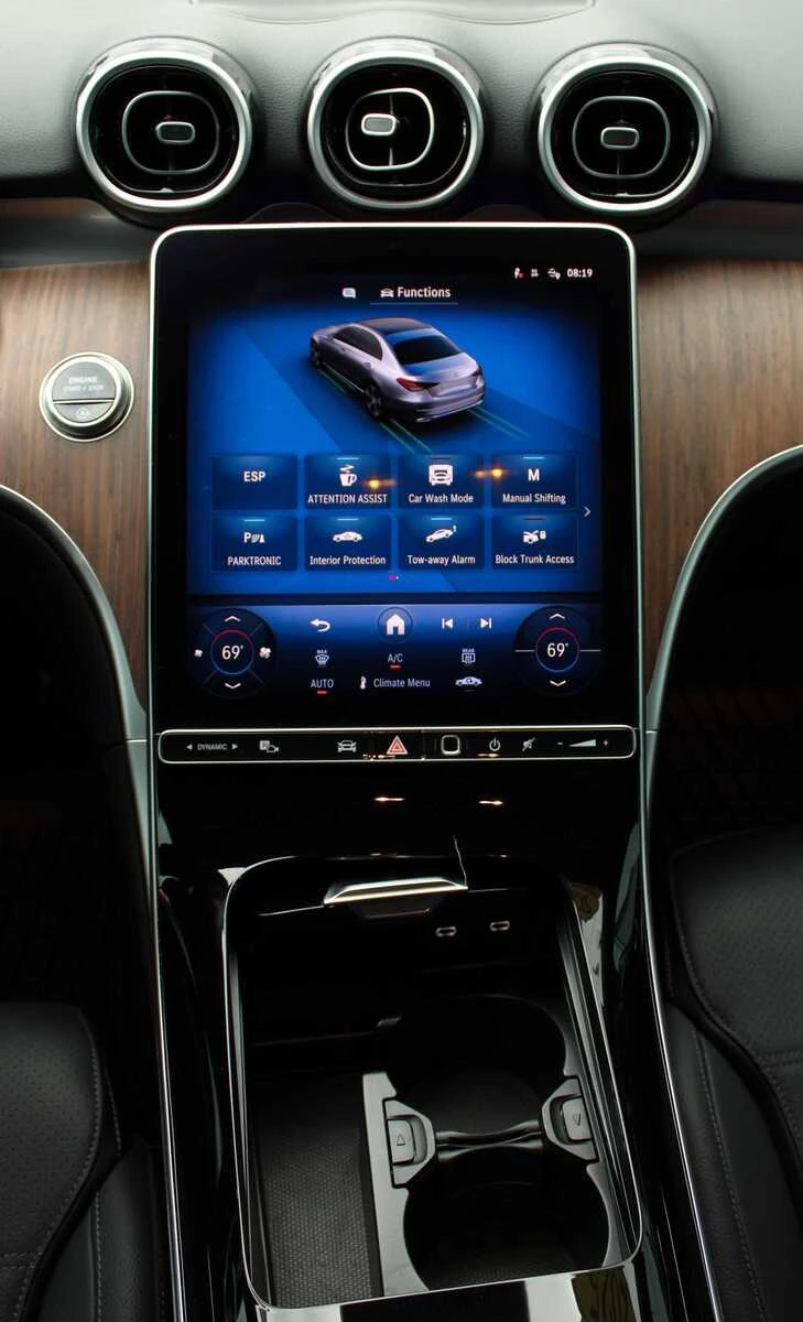 2025 Mercedes-Benz C-Class Sedan C 300 - Photo 31