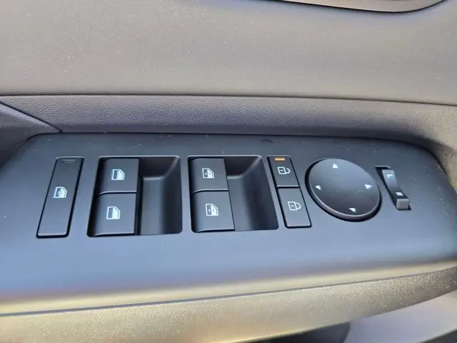 2026 Hyundai Kona Limited photo 7