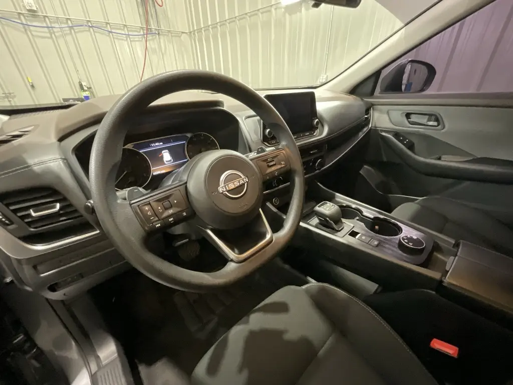 2023 Nissan Rogue S photo 14
