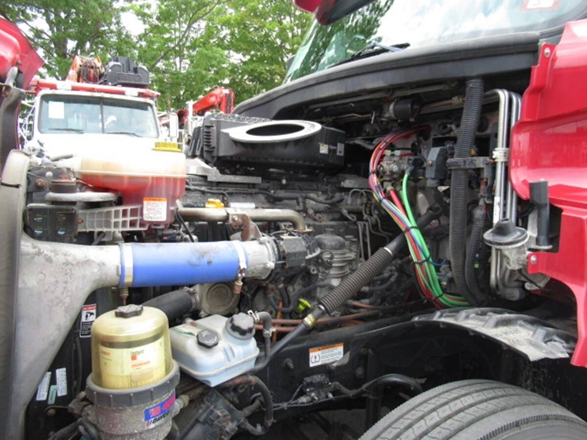 2020 Freightliner Cascadia - image 21