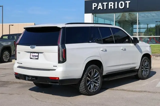 2021 Cadillac Escalade Sport photo 3
