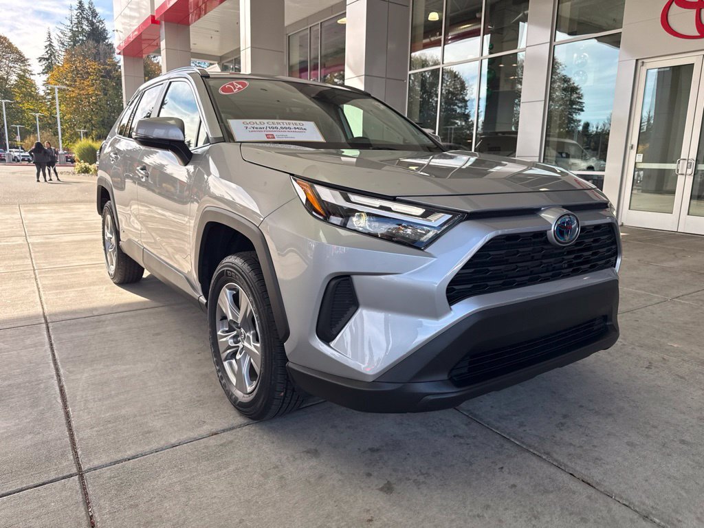 2024 Toyota RAV4 Hybrid XLE