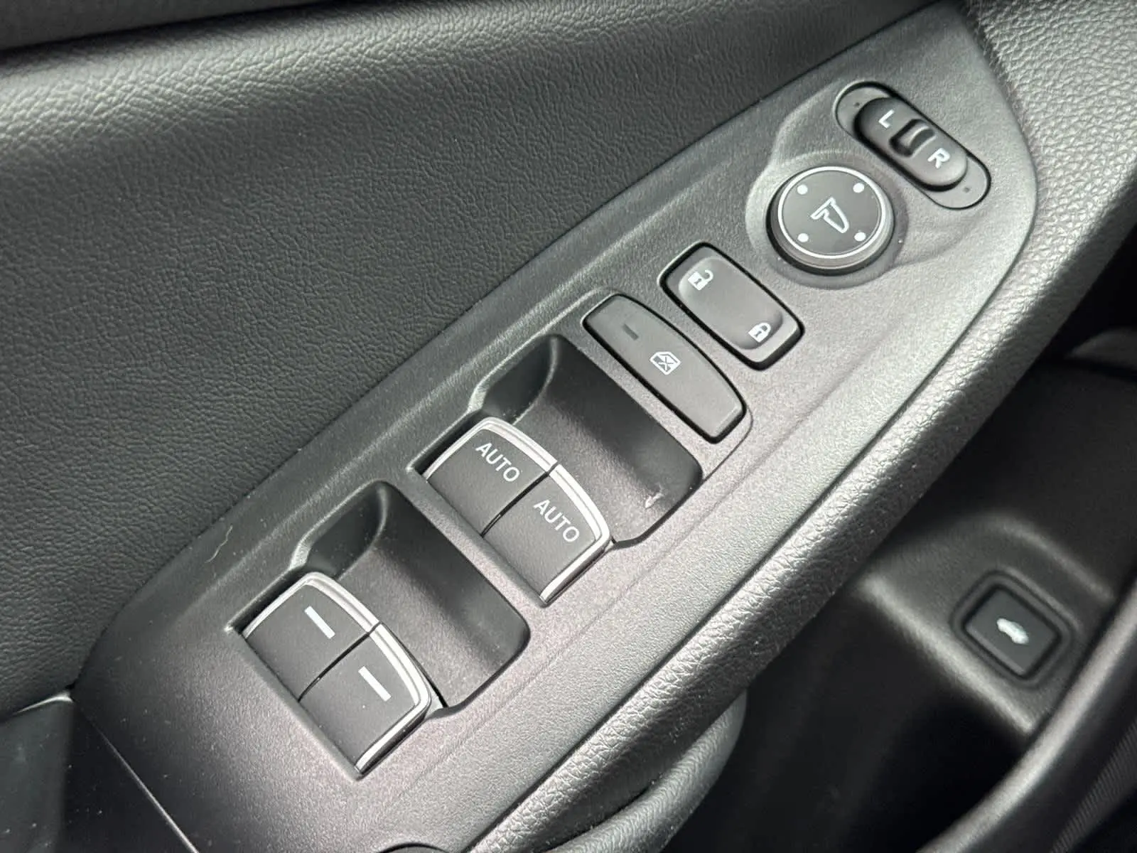 2022 Honda Accord Hybrid Touring photo 22