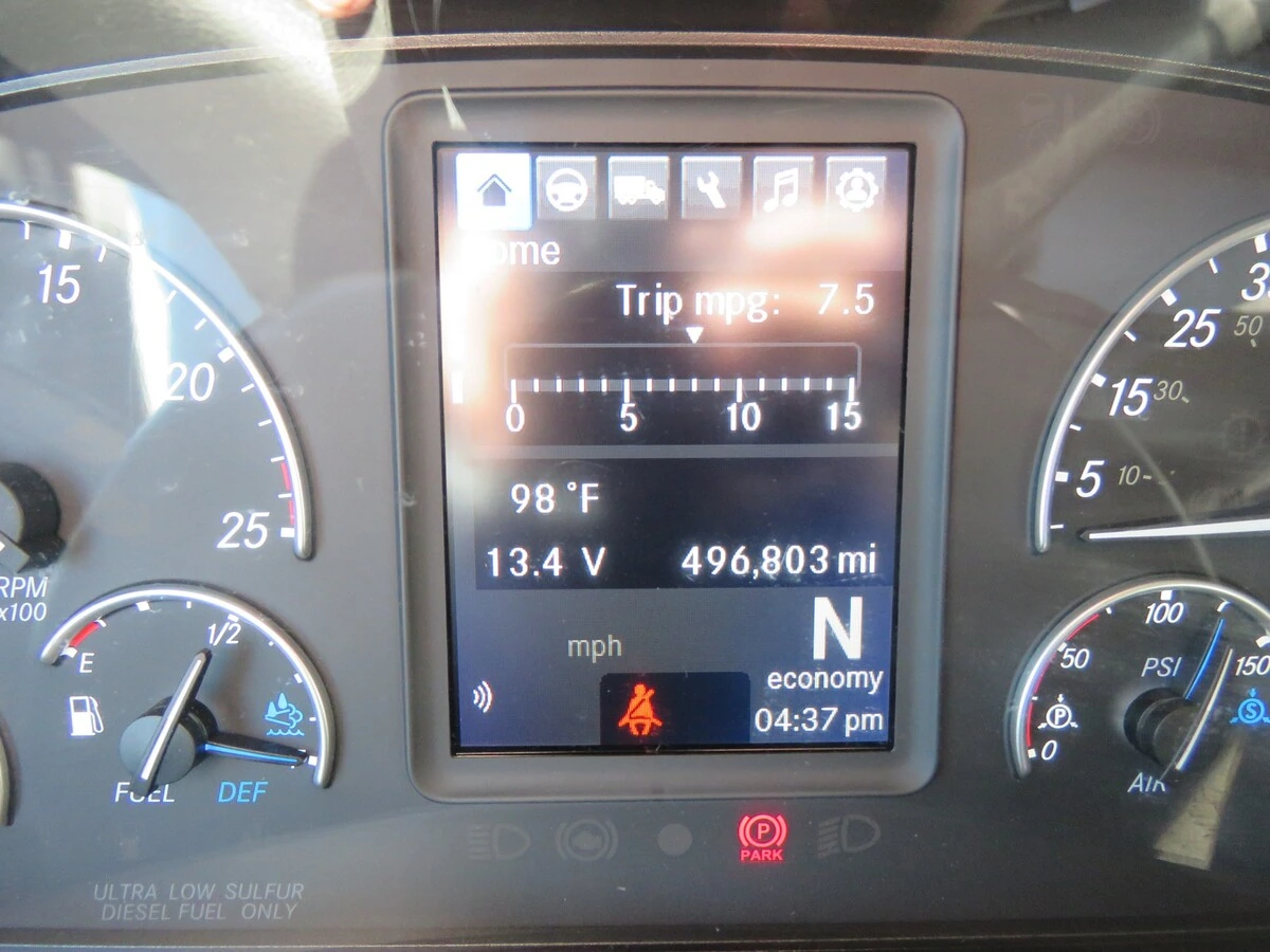 2022 Freightliner Cascadia - image 22