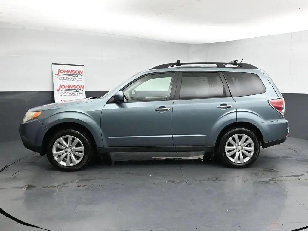 2011 Subaru Forester 2.5X Premium photo 4