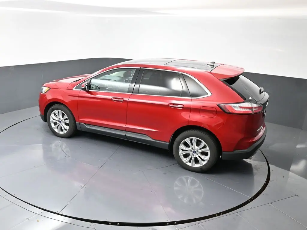 2021 Ford Edge Titanium photo 39