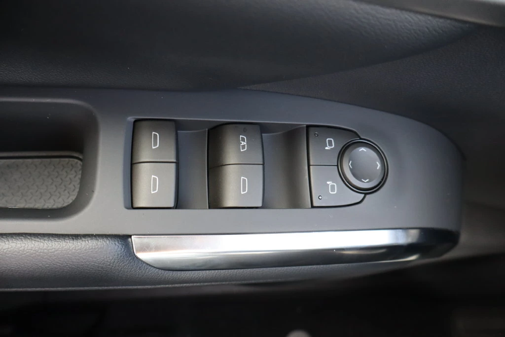 2027 Chevrolet Traverse LT - Photo 19