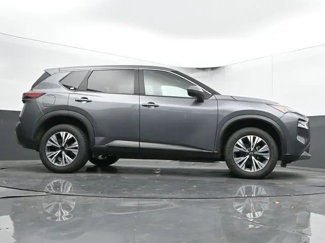 2023 Nissan Rogue SV photo 39