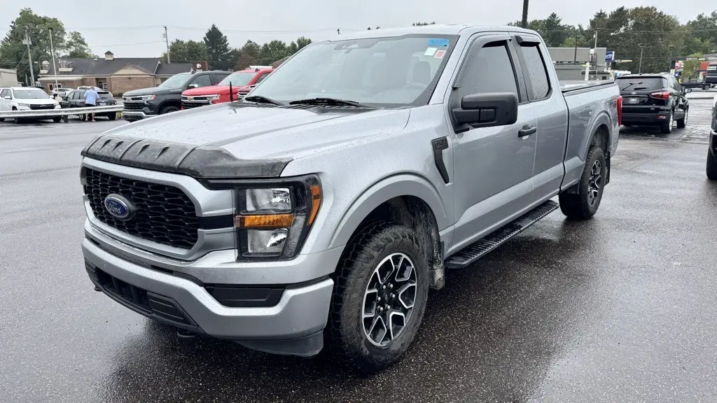 2023 Ford F-150 XL photo 3