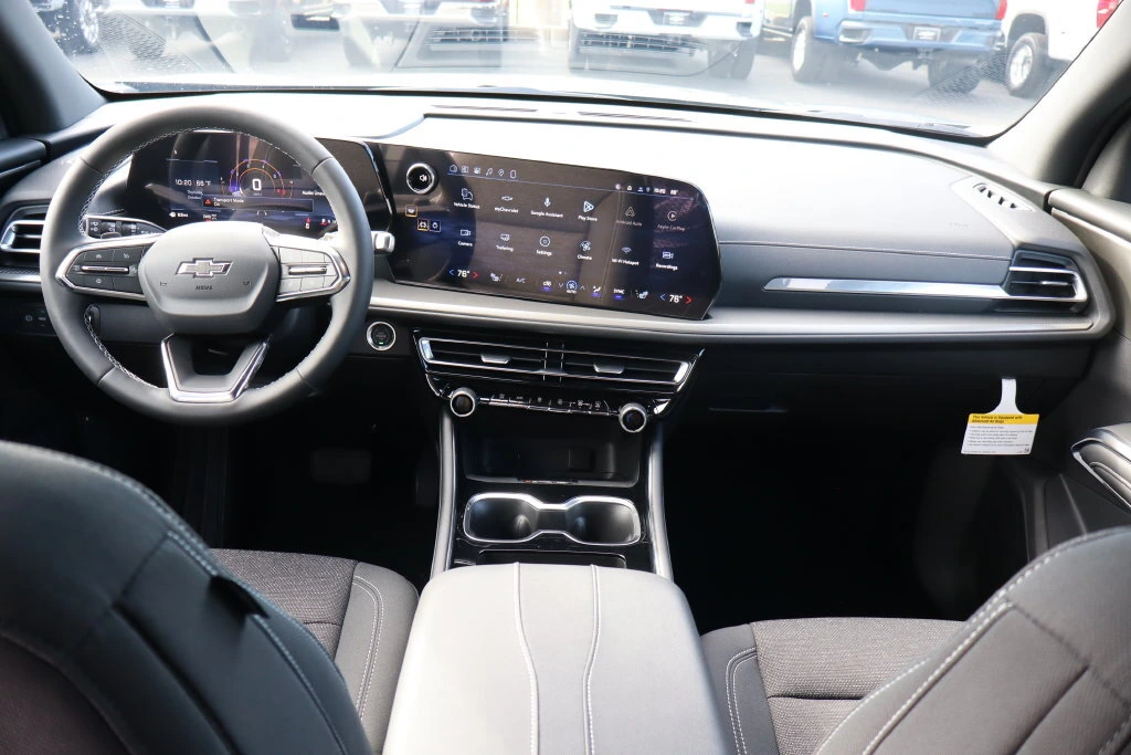 2027 Chevrolet Traverse LT - Photo 25