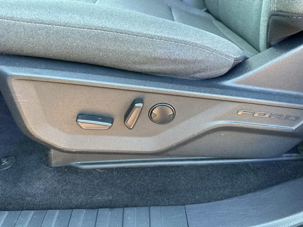 2024 Ford F-150 XLT photo 16