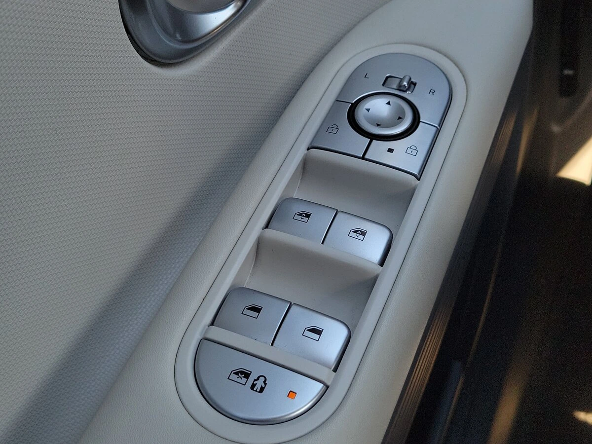 2024 Hyundai IONIQ 5 SEL - Photo 25