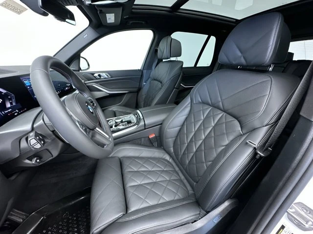 2026 BMW X5 M60i - Photo 13