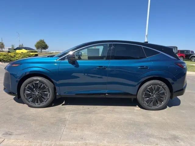 2026 Nissan Murano Platinum photo 3