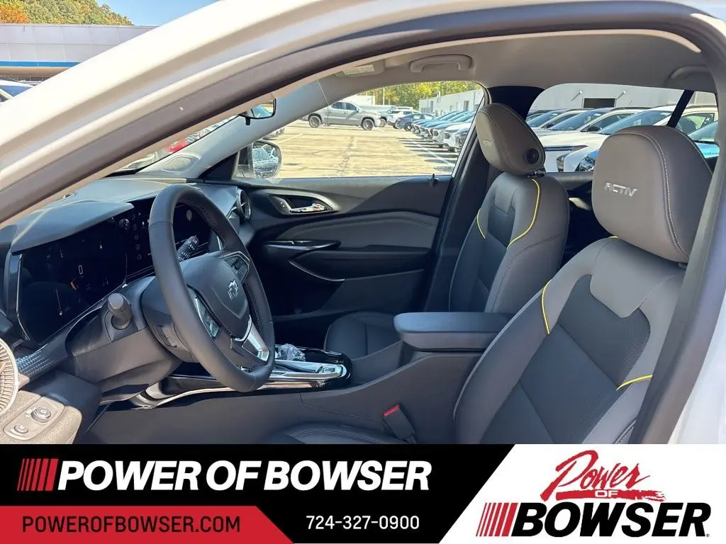 2025 Chevrolet Trax ACTIV photo 4