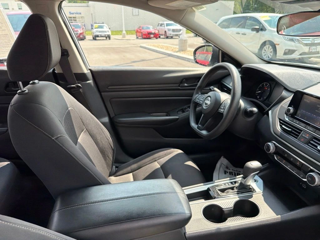 2024 Nissan Altima S - Photo 12