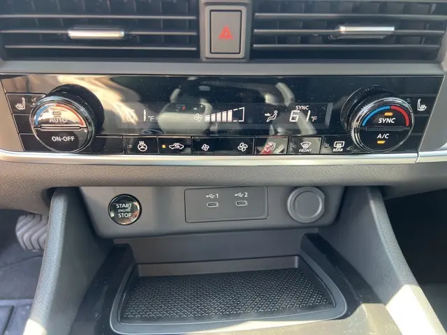 2026 Nissan Rogue SV photo 16