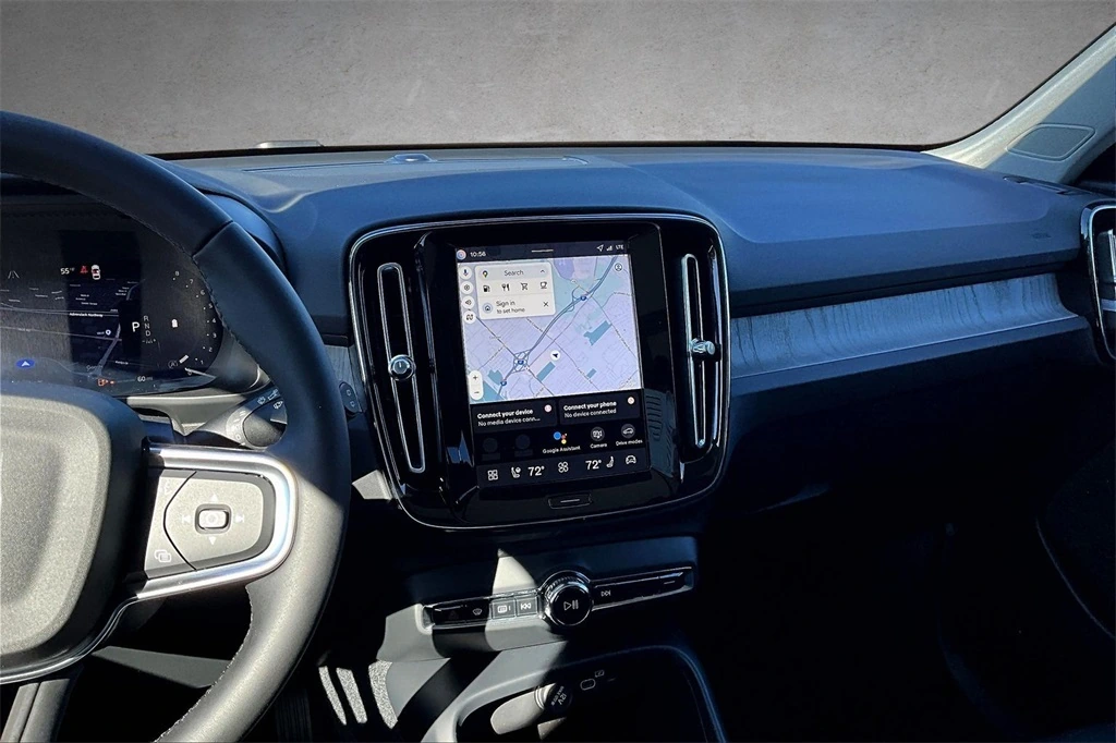 2026 Volvo - image 6