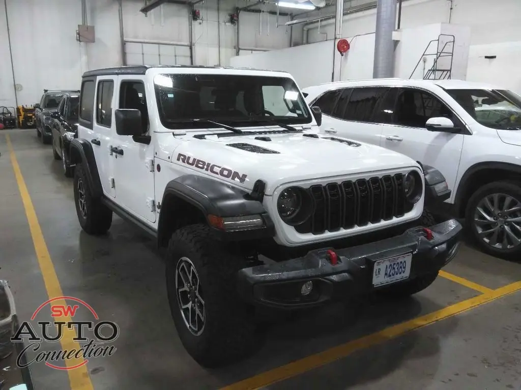 2024 Jeep Wrangler 4-Door Rubicon's photo