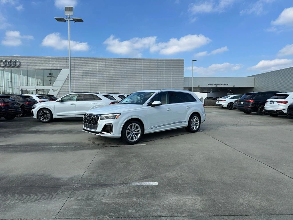 2026 Audi Q7 55 Prestige's photo