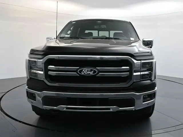 2025 Ford F-150 Lariat photo 2