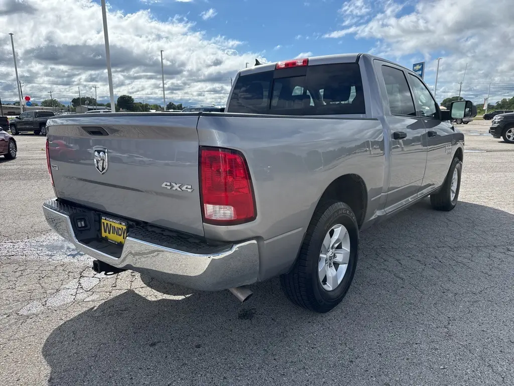 2023 Ram 1500 Classic SLT photo 5