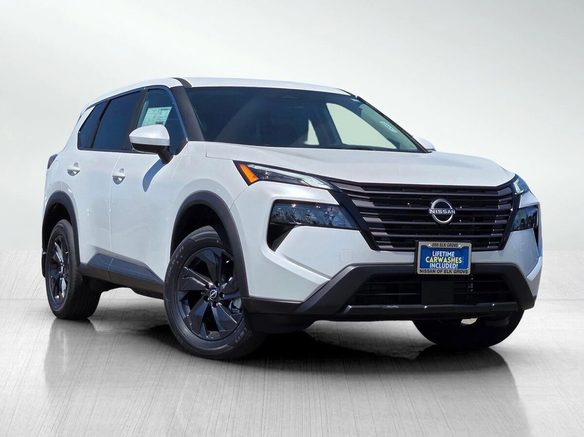 2026 Nissan Rogue SV FWD's photo